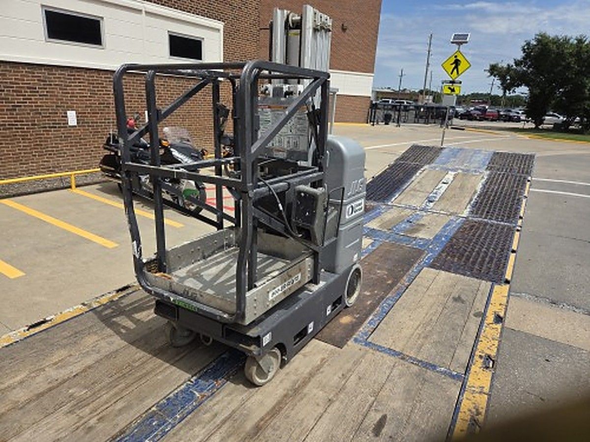 JLG 20MVL photo 6
