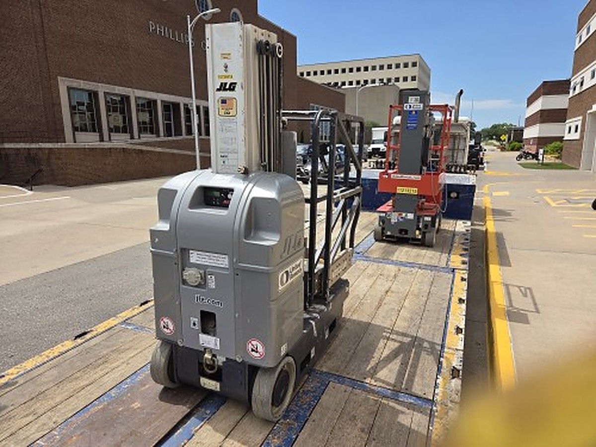 JLG 20MVL photo 9