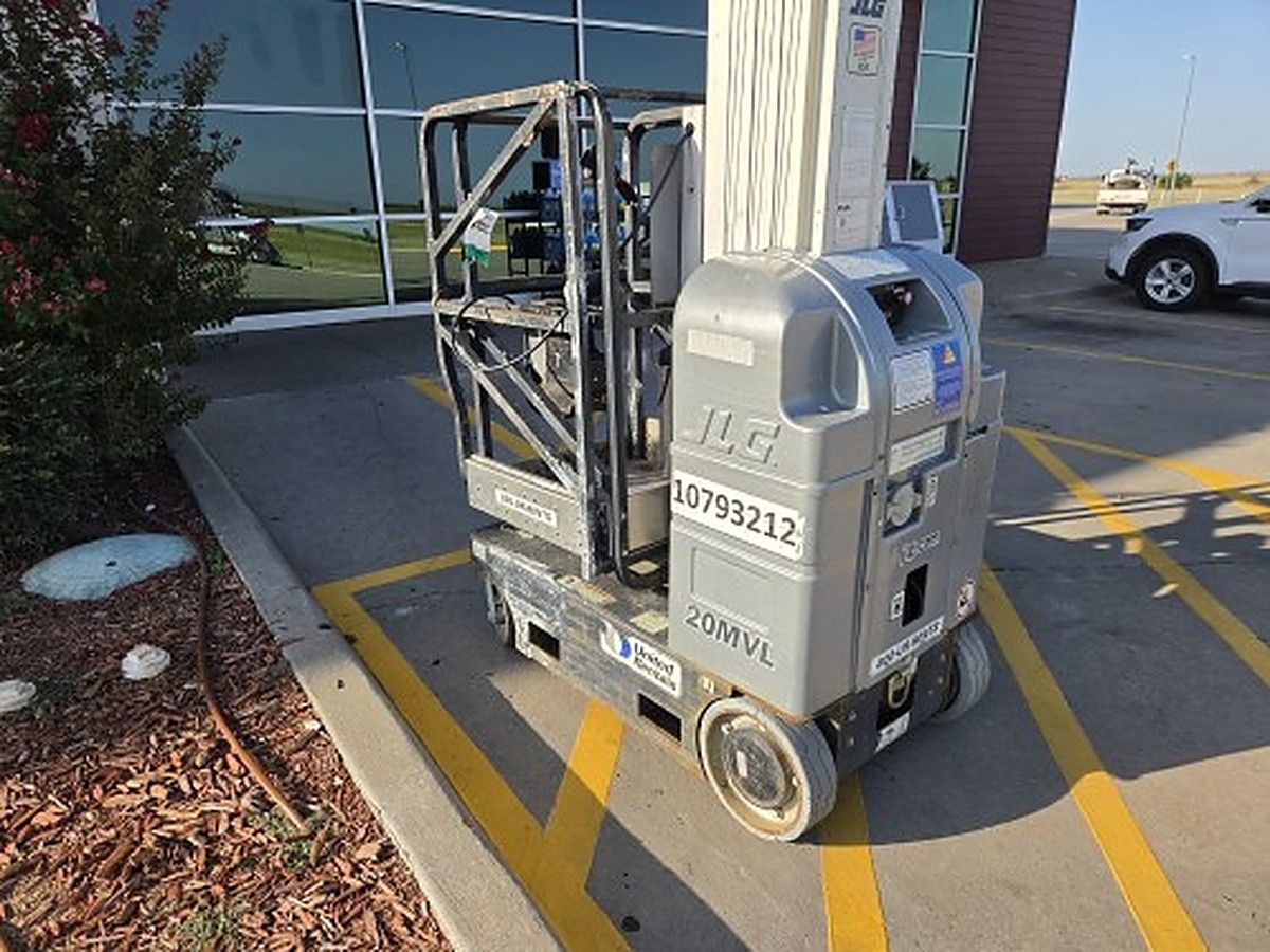 JLG 20MVL photo 9