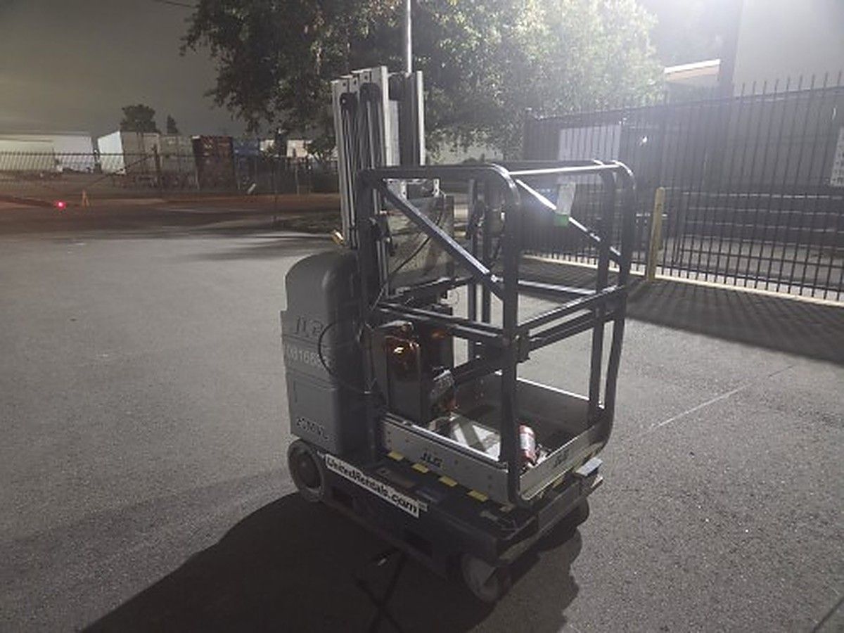 JLG 20MVL photo 8
