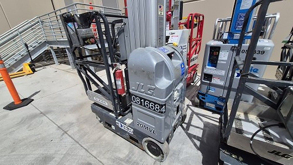 JLG 20MVL photo 2