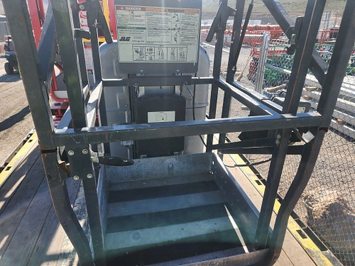 JLG 20MVL photo 9
