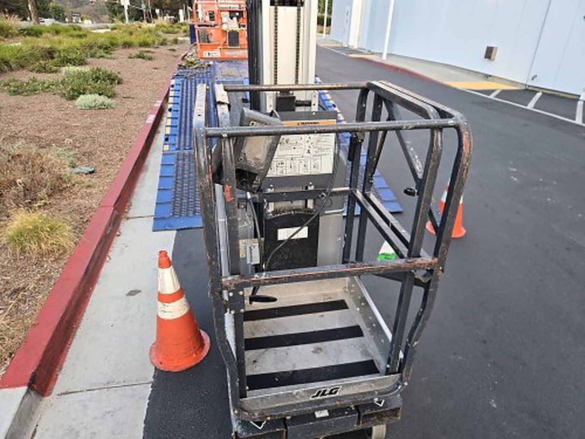 JLG 20MVL photo 2