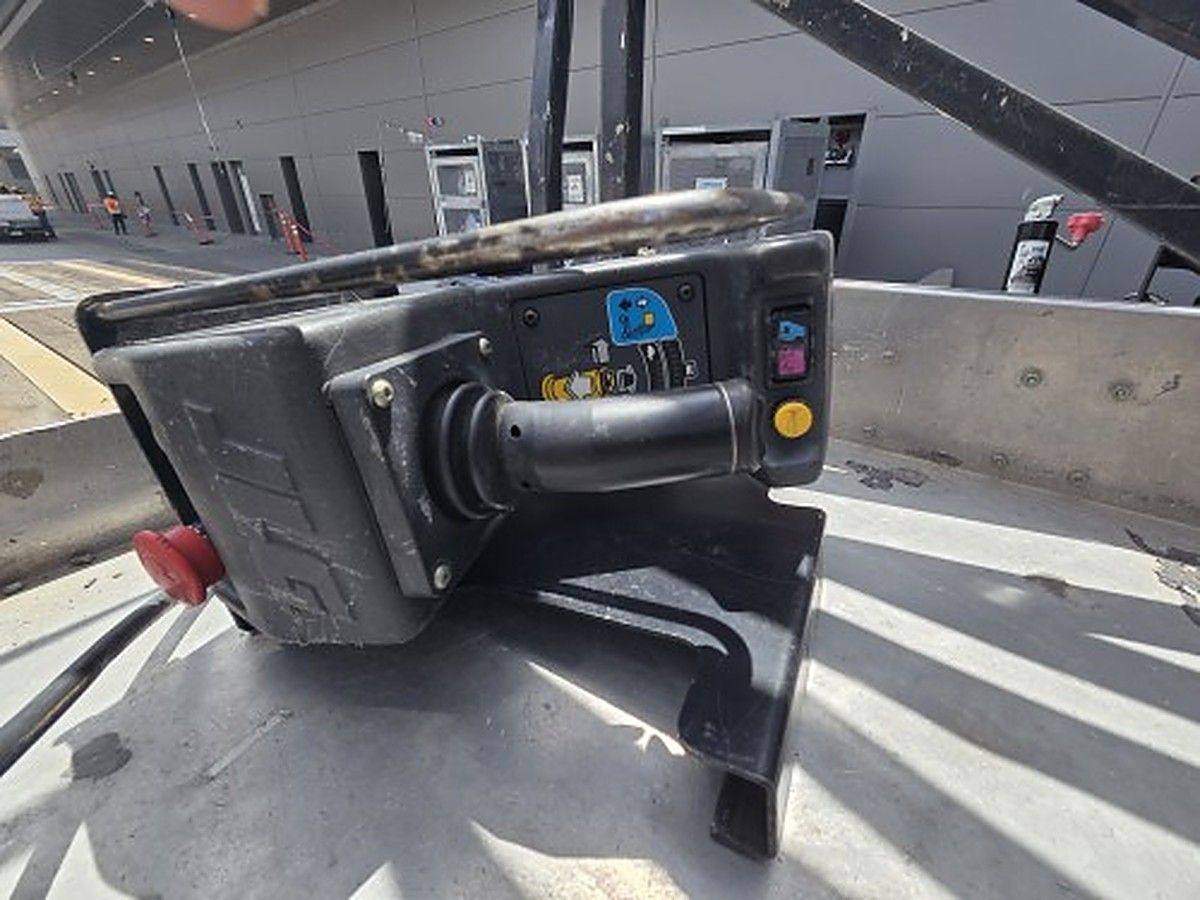 JLG 20MVL photo 5