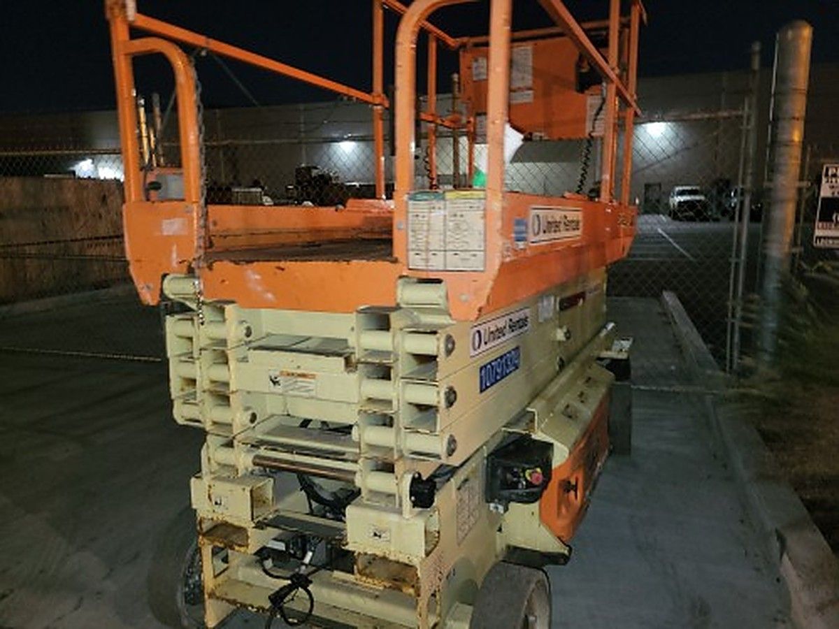 JLG 3246ES photo 9