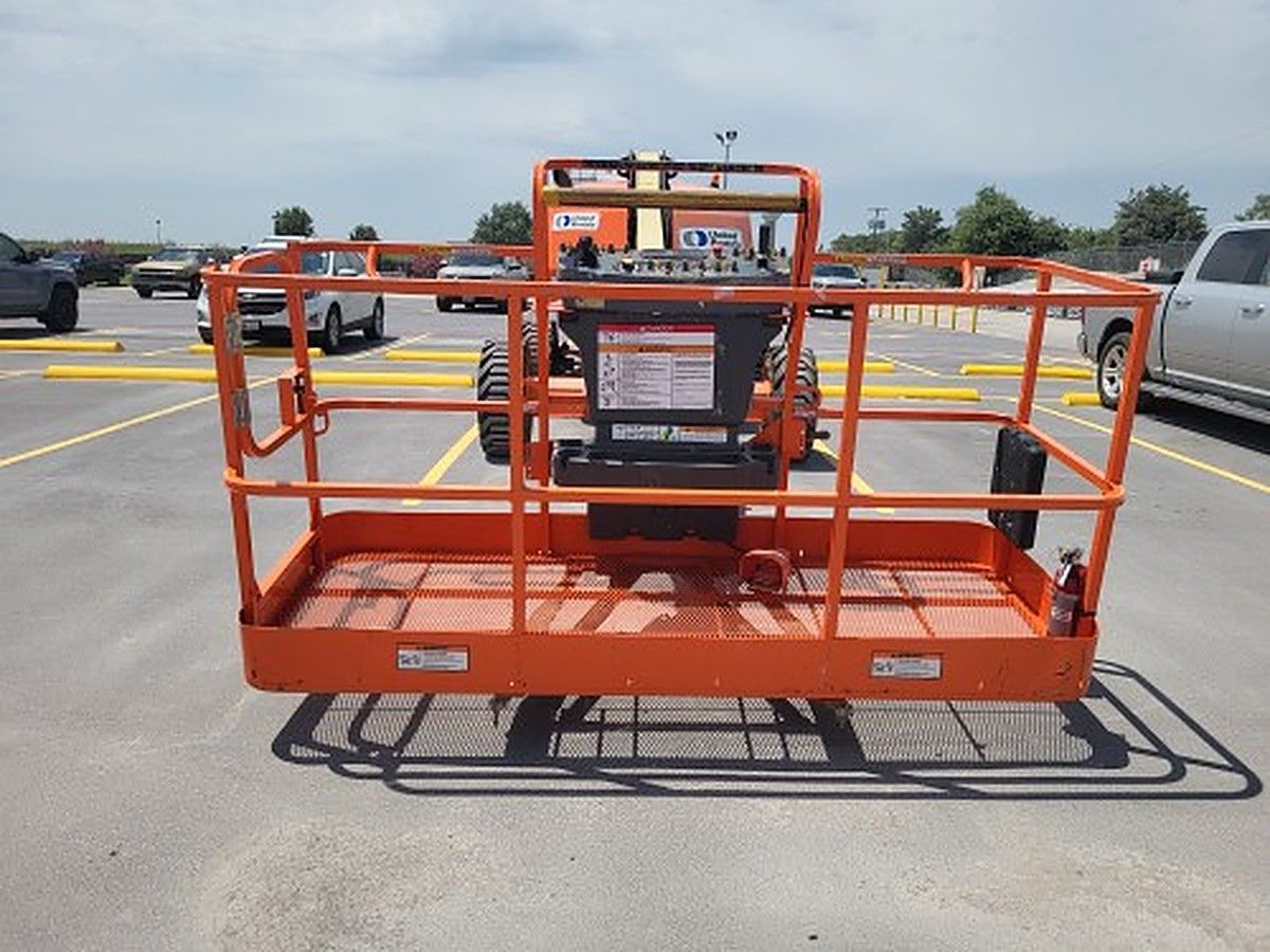 JLG 400S photo 3