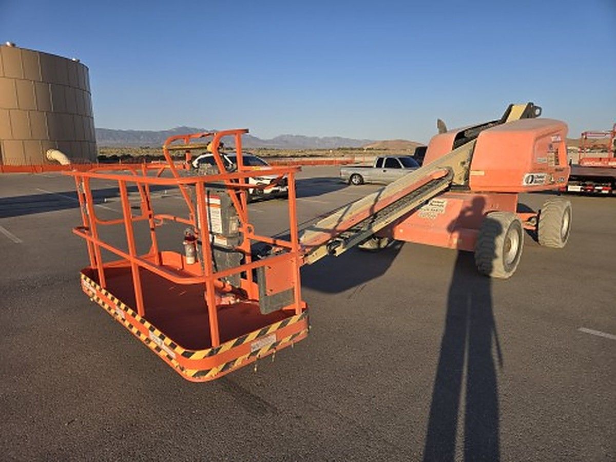 JLG 400S photo 9