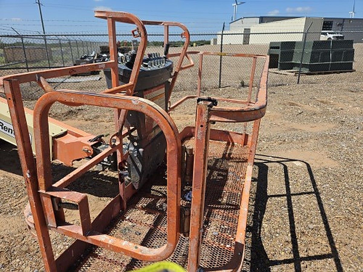 JLG 400S photo 4