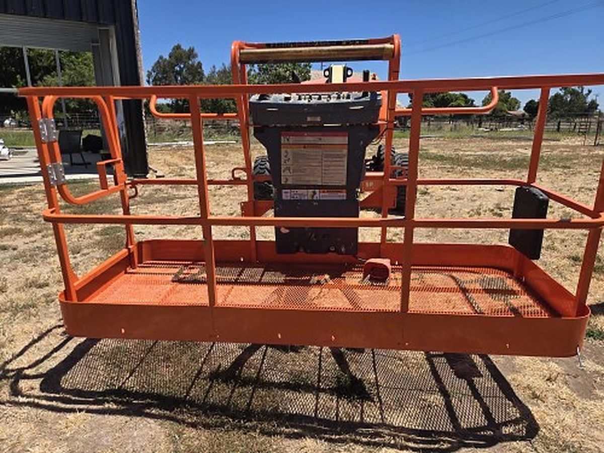 JLG 400S photo 4