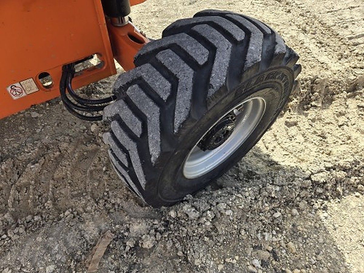 JLG 400S photo 8
