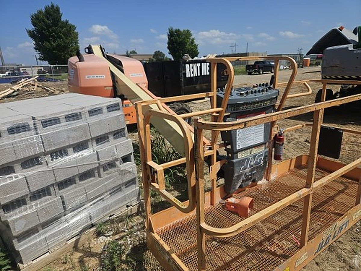 JLG 400S photo 10