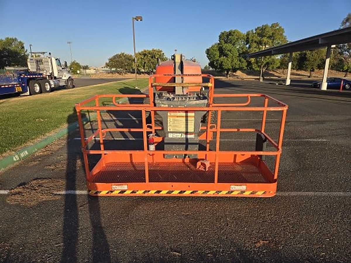 JLG 400S photo 7