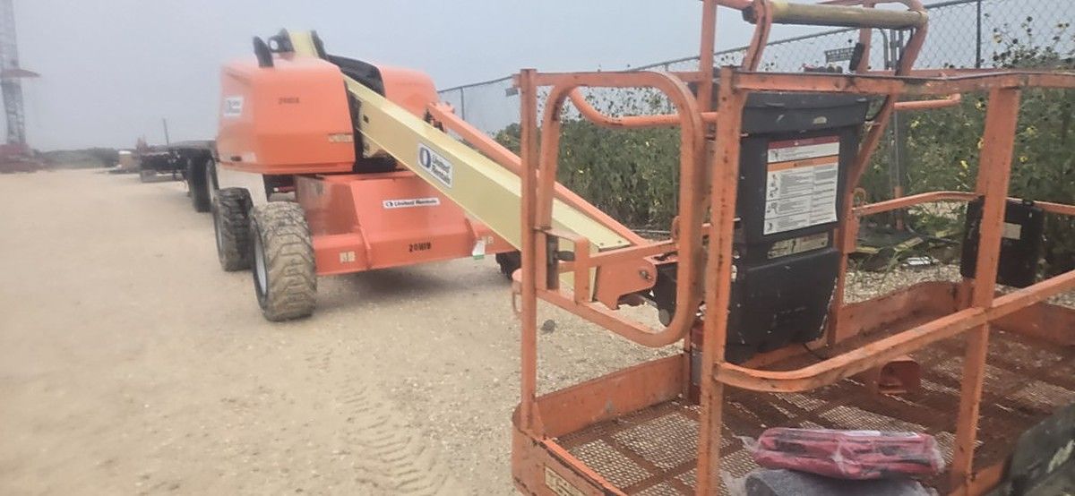 JLG 400S photo 5
