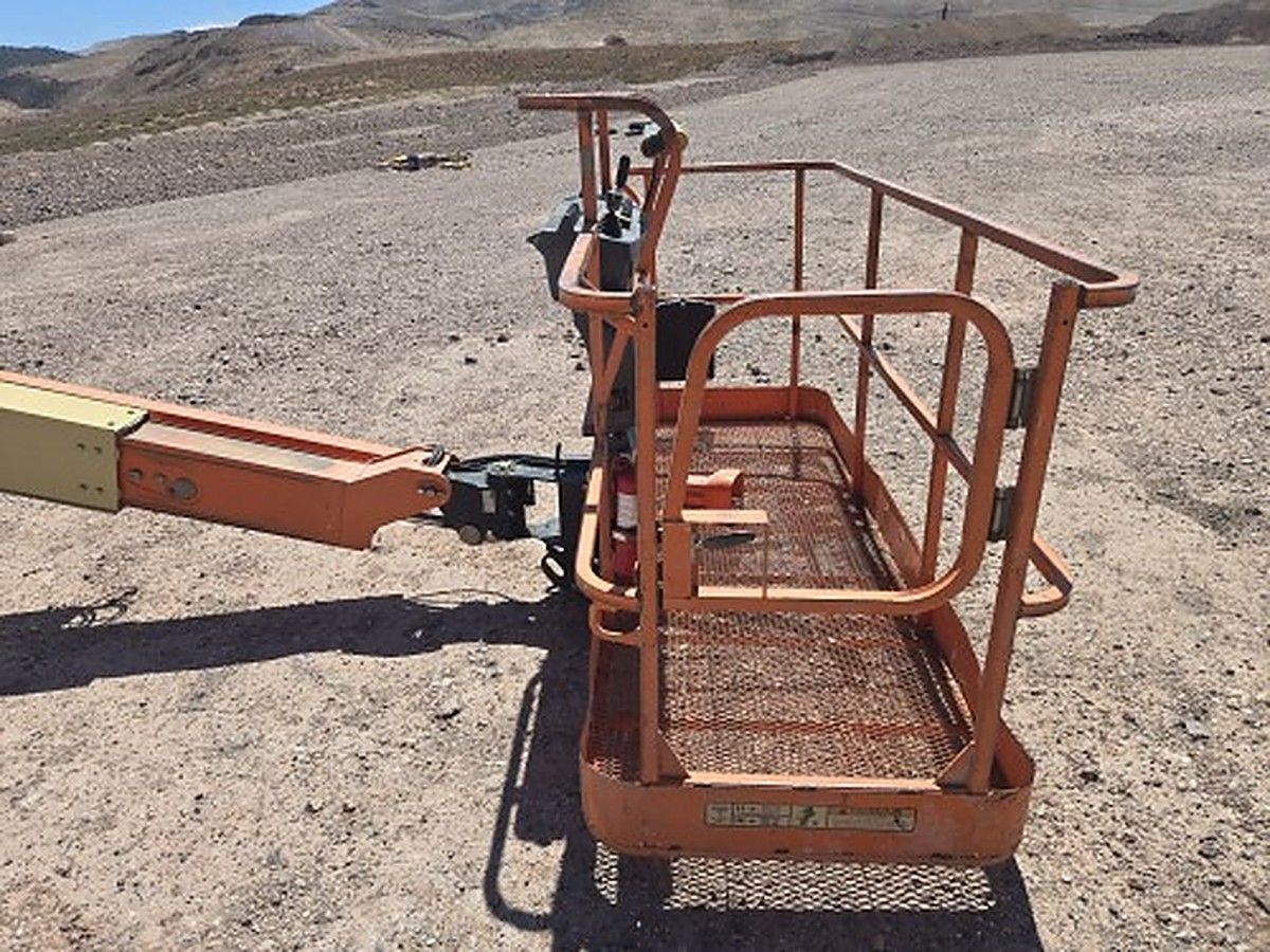 JLG 400S photo 4