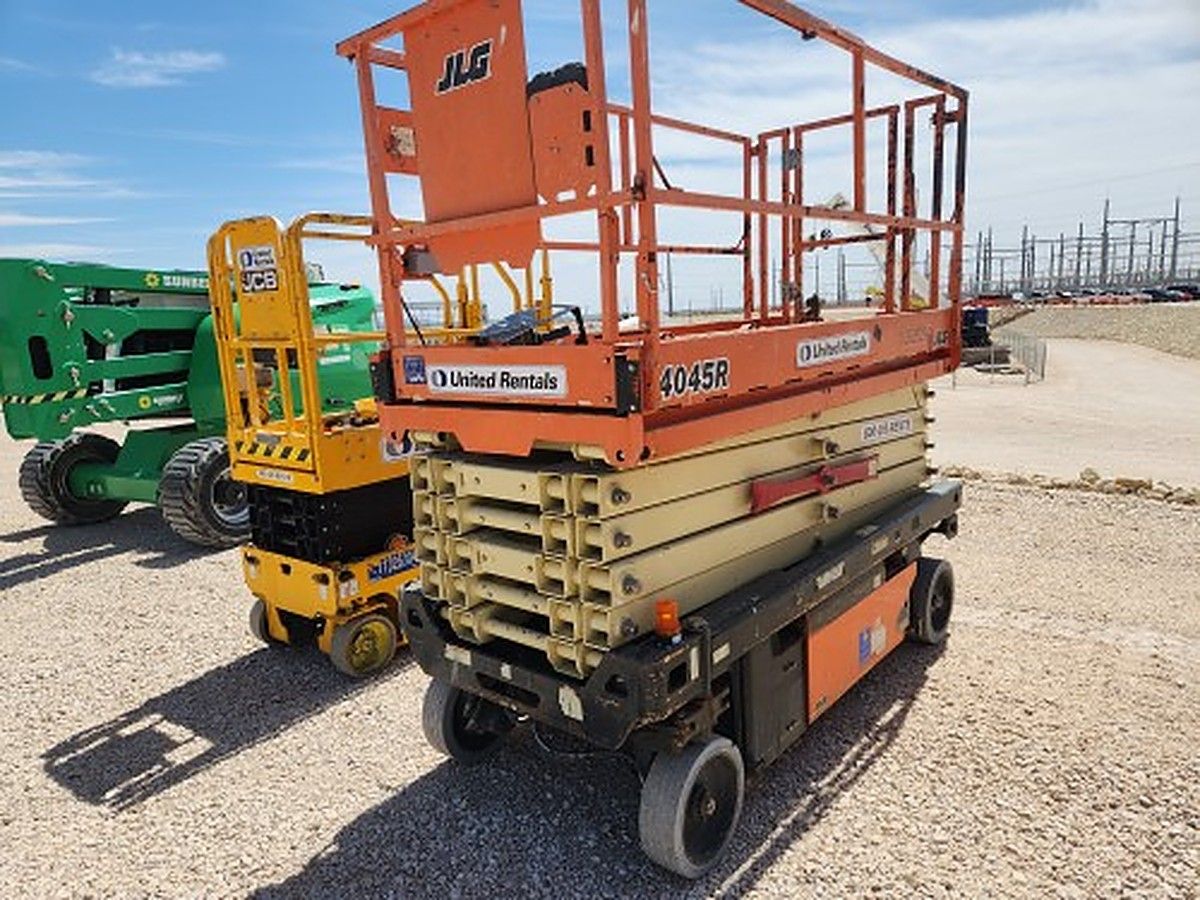 JLG 4045R photo 2