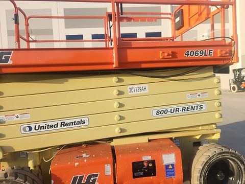 2018 JLG 4069LE Scissor Lift 39-40' Electric