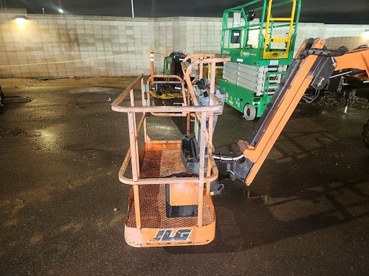 JLG 450AJ photo 2