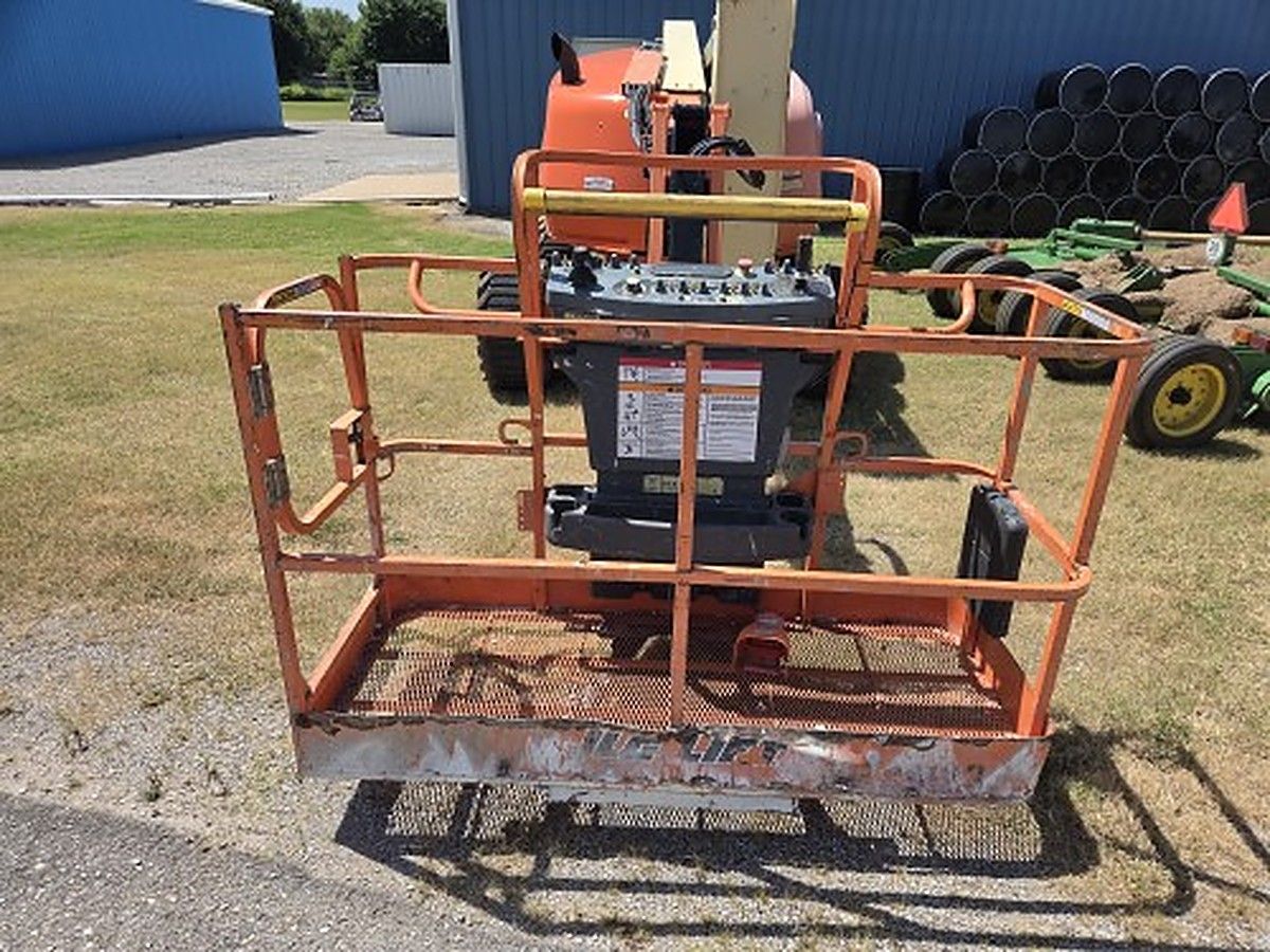 JLG 450AJ photo 8