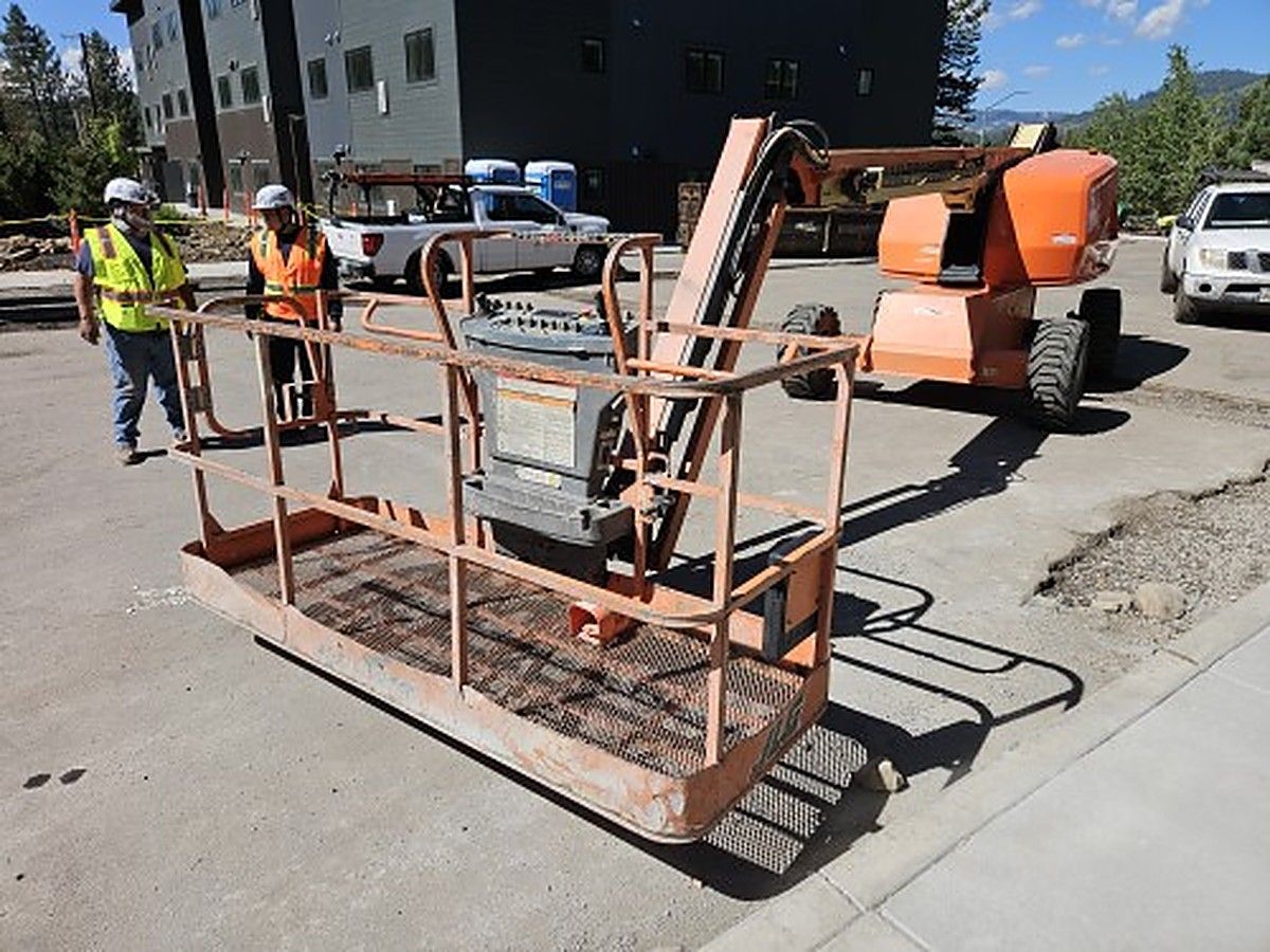 JLG 460SJ photo 6