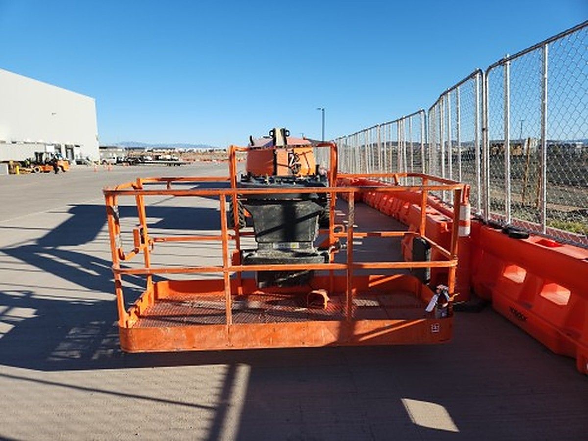 JLG 460SJ photo 3