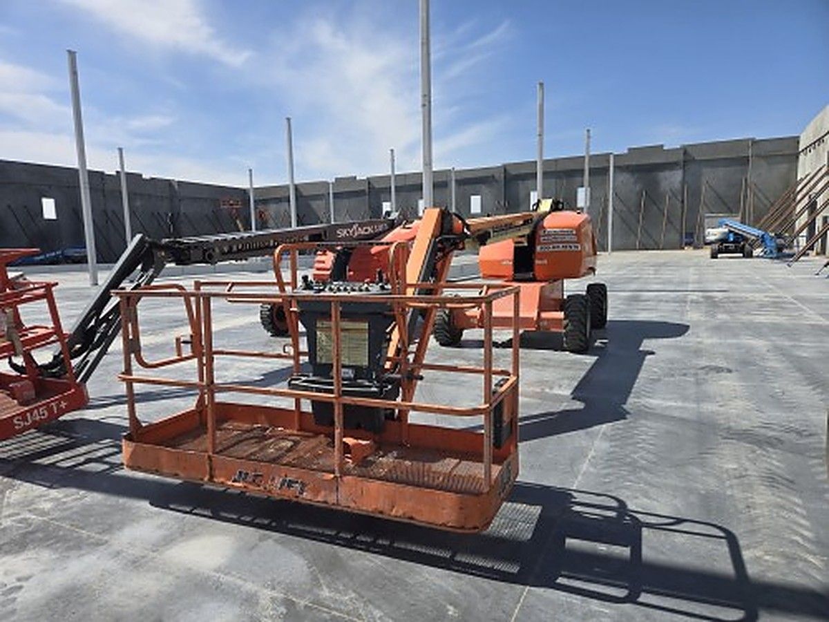 JLG 460SJ photo 8