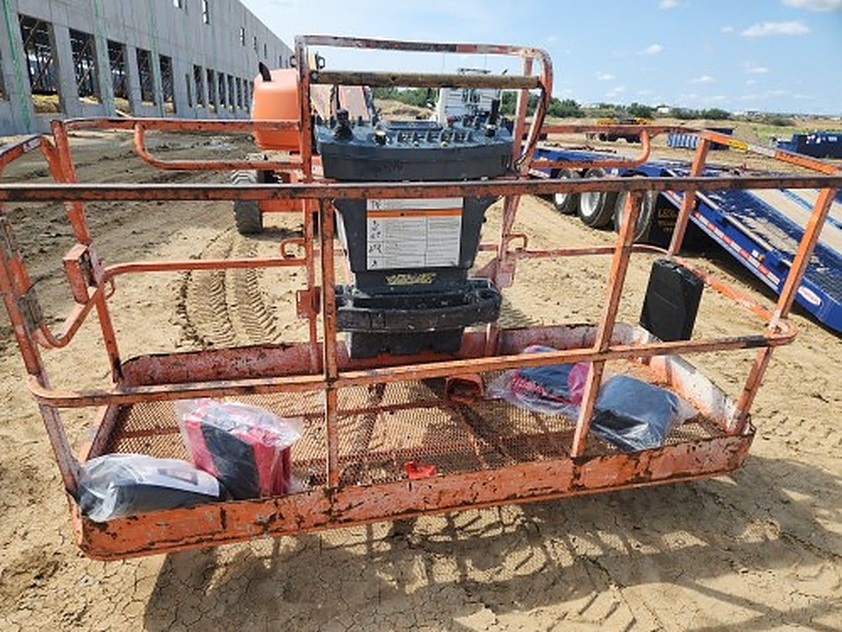 JLG 460SJ photo 2