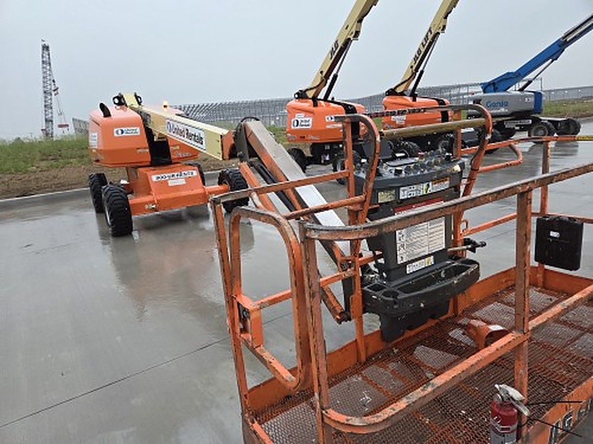 JLG 460SJ photo 2