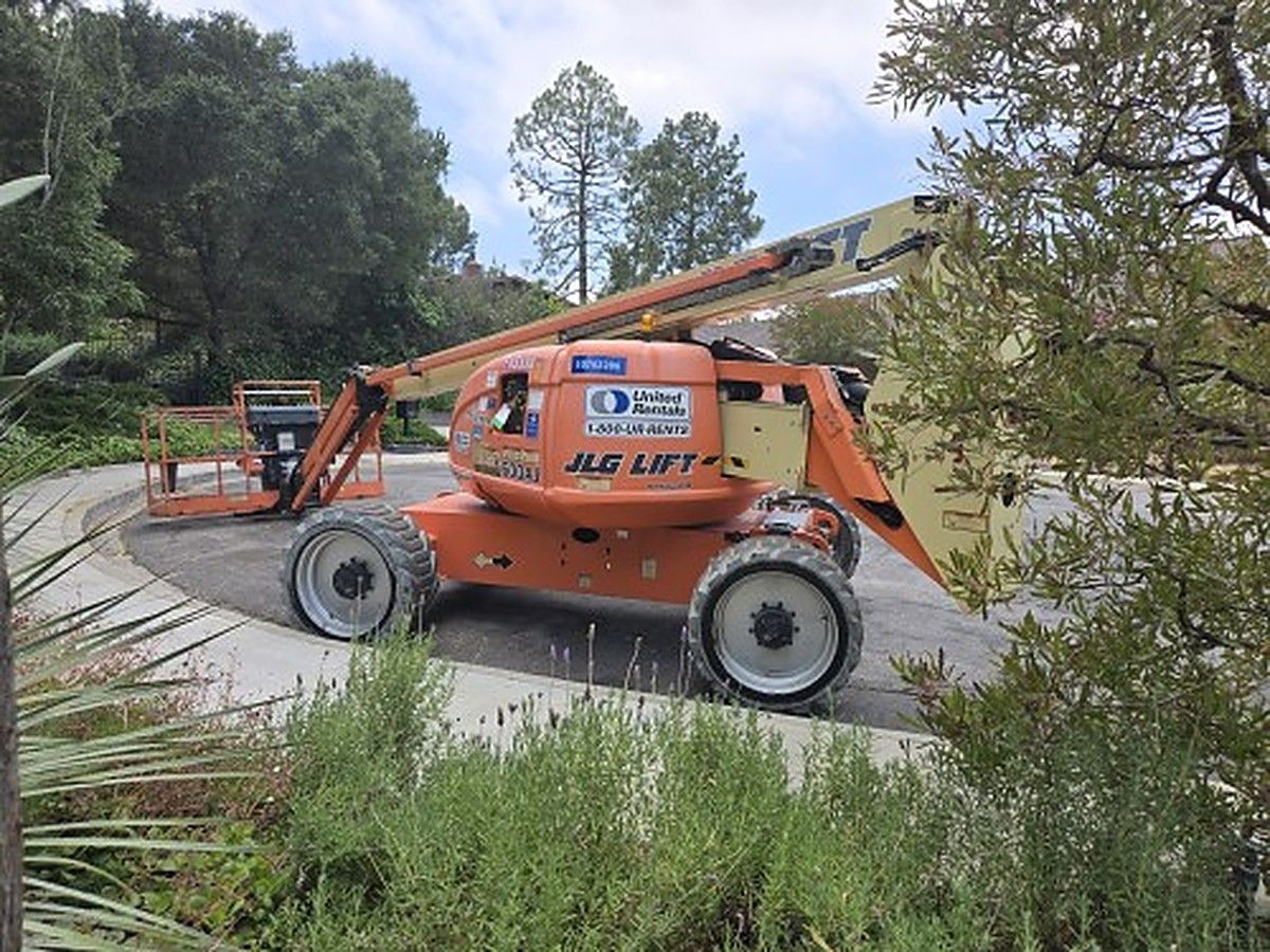 JLG 600AJ photo 2
