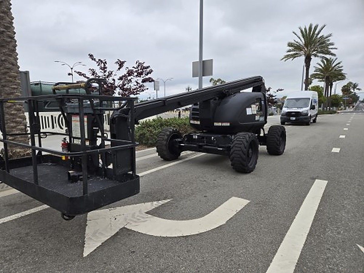 JLG 600AJ photo 3