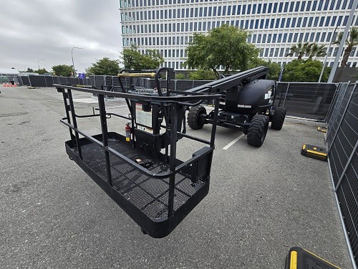 JLG 600AJ photo 9