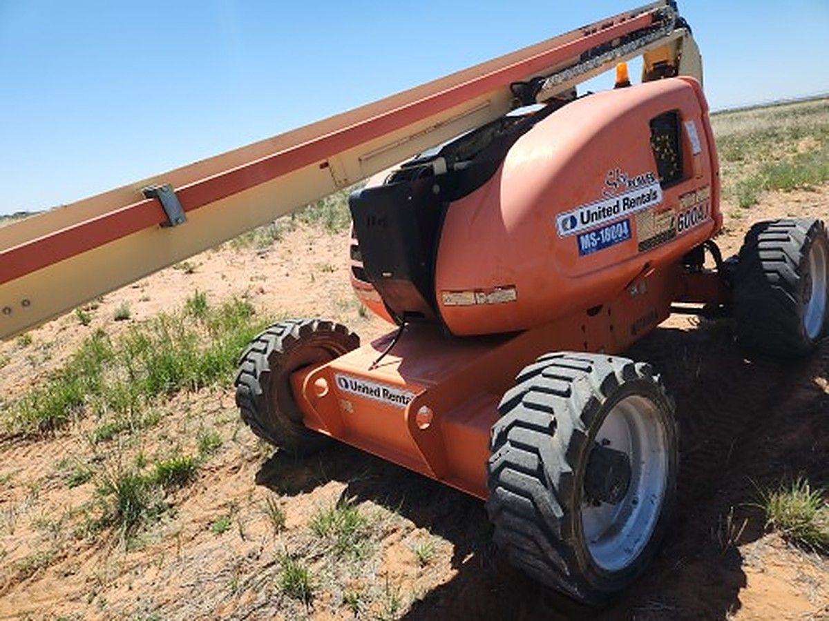 JLG 600AJ photo 2
