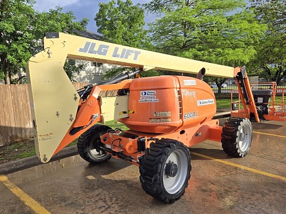 JLG 600AJ photo 11