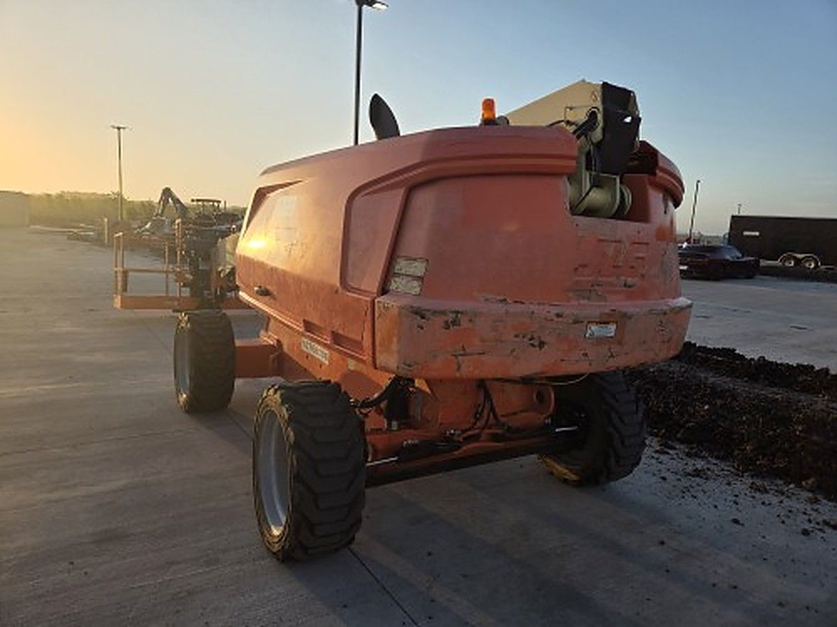 JLG 600S photo 2