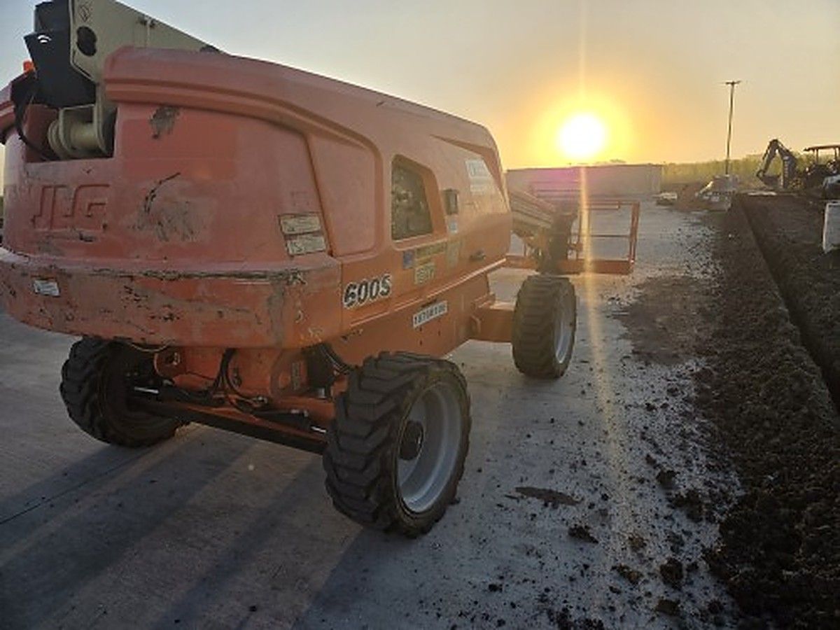 JLG 600S photo 3