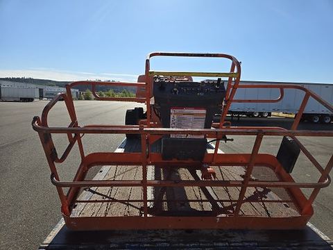 2018 JLG 600S Boom 60-64' Telescopic