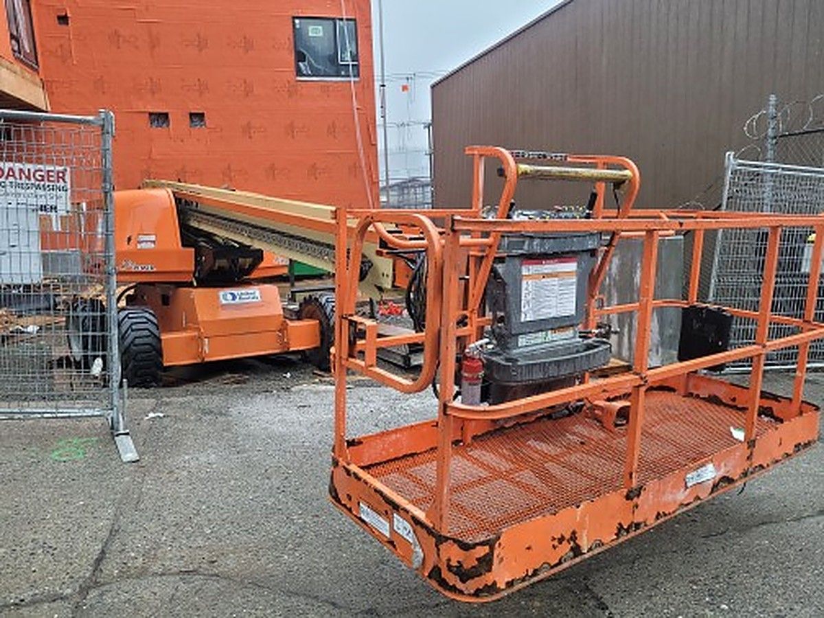 JLG 600S photo 3