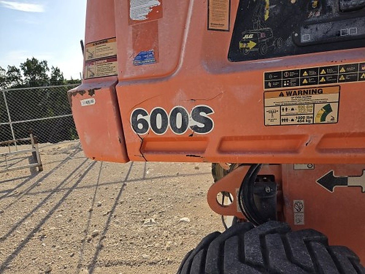 JLG 600S photo 2