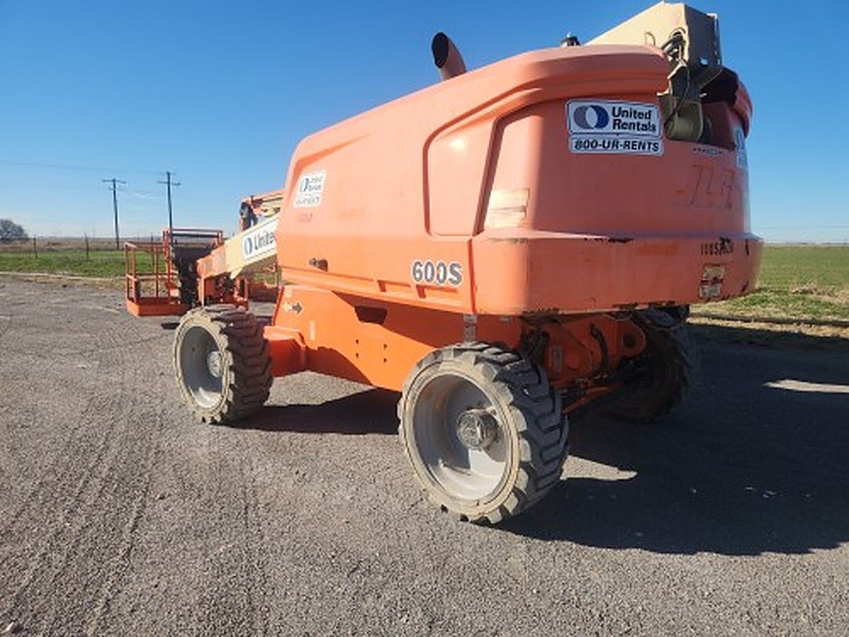 JLG 600S photo 3