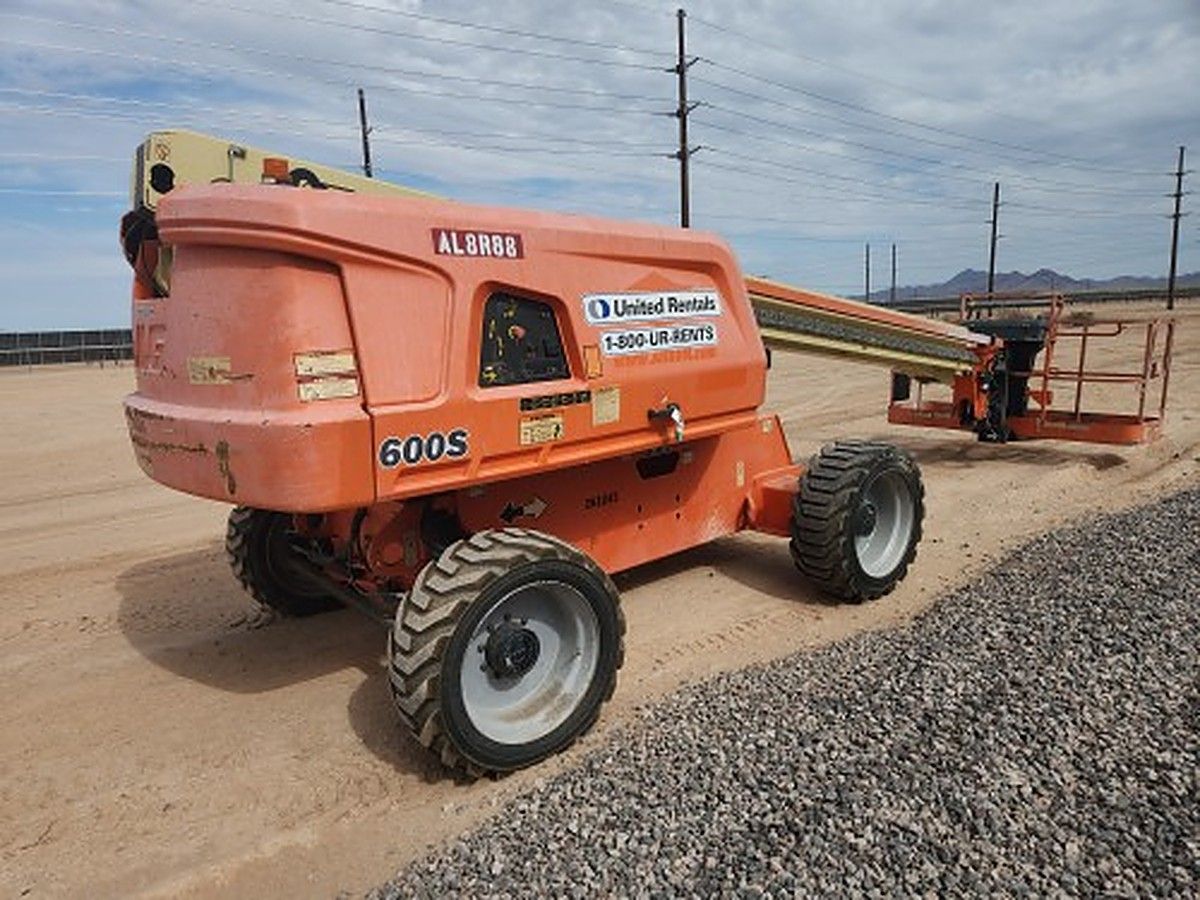 JLG 600S photo 3