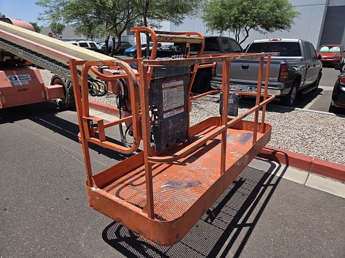 JLG 600S photo 6