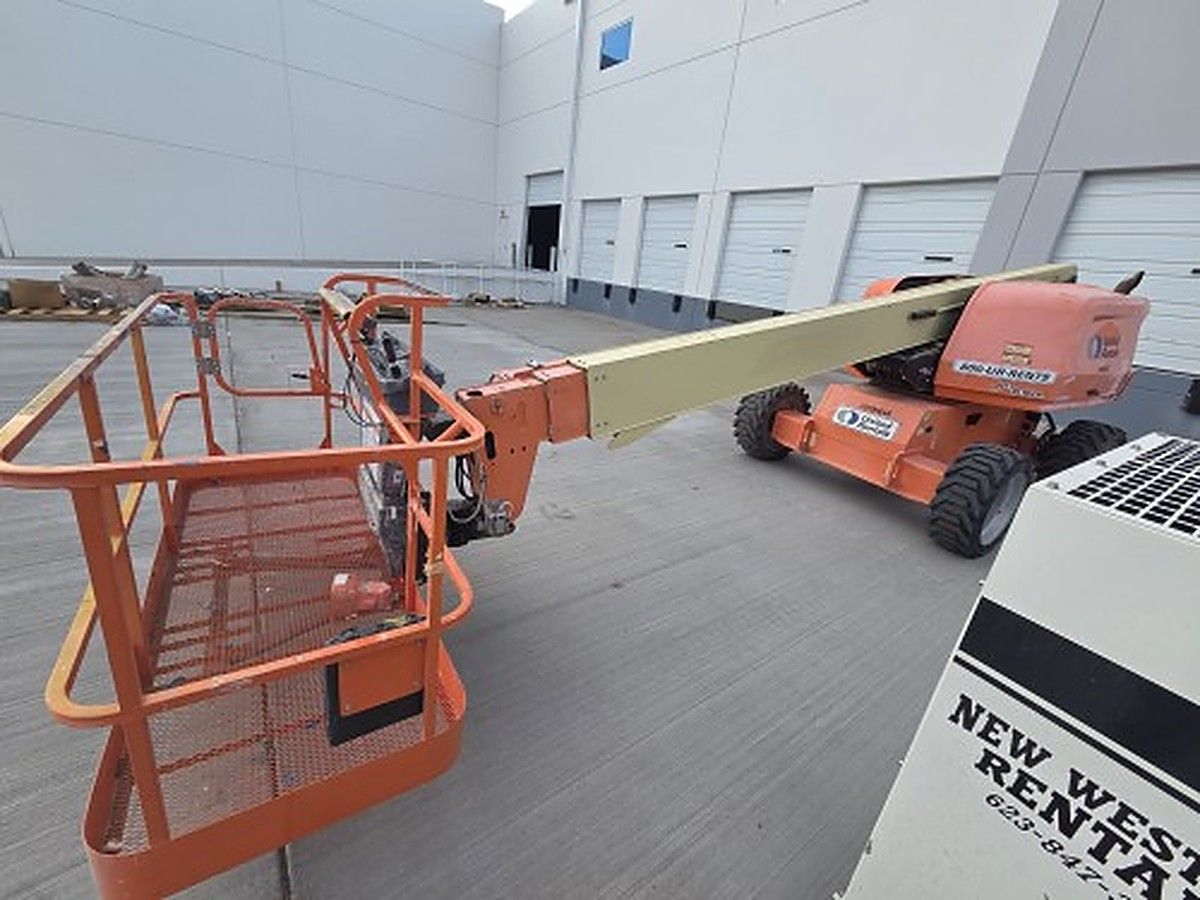 JLG 600S photo 3