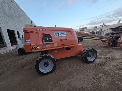 2018 JLG 600S Boom 60-64' Telescopic