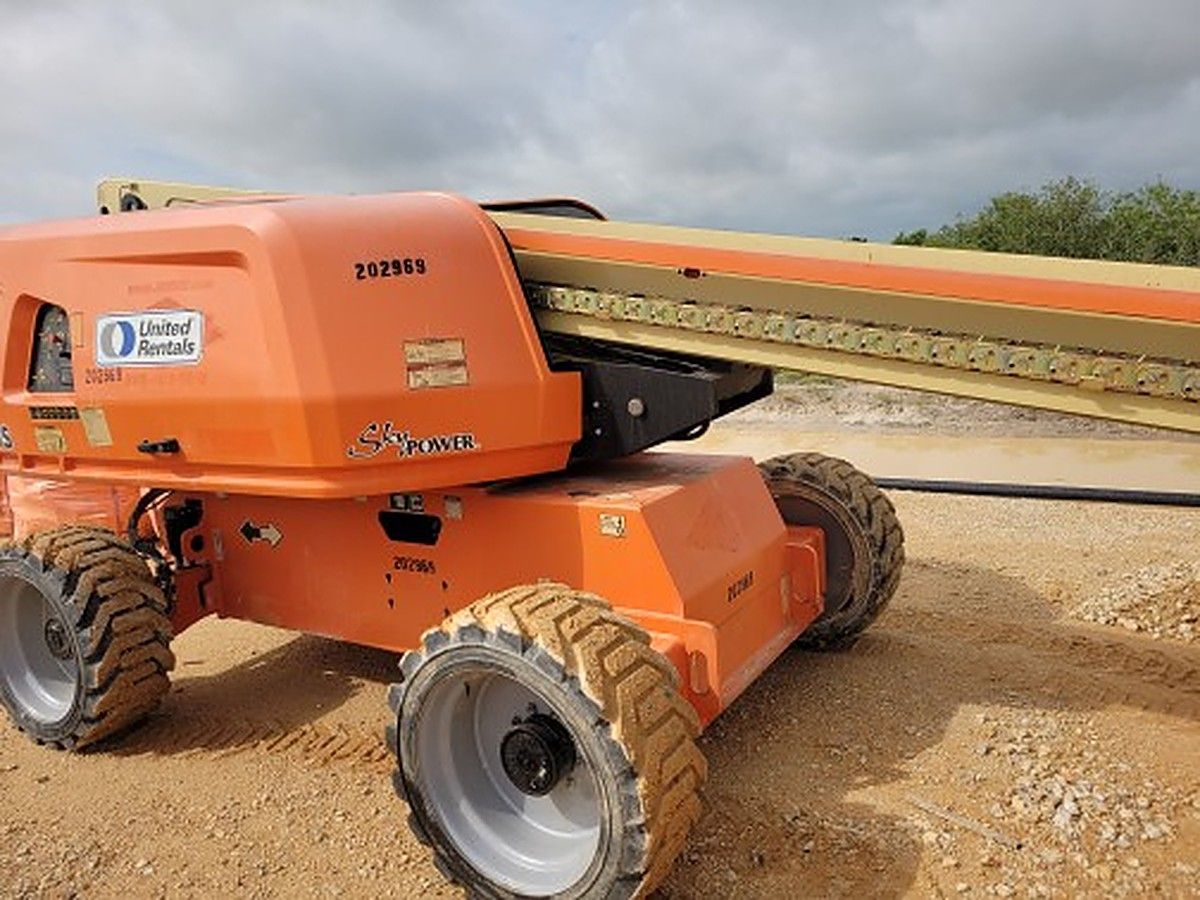 JLG 600S photo 2