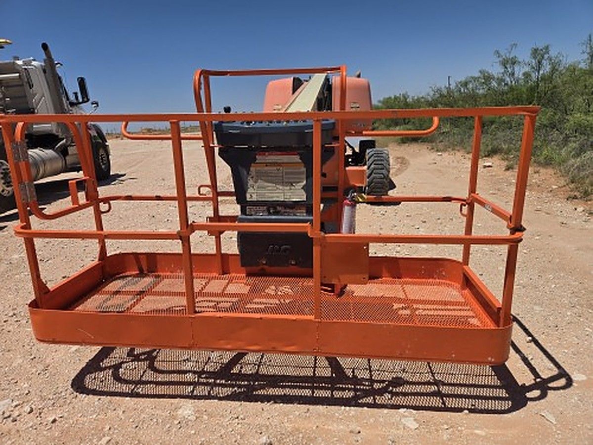 JLG 600S photo 8