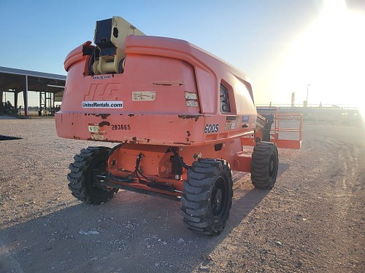 JLG 600S photo 2