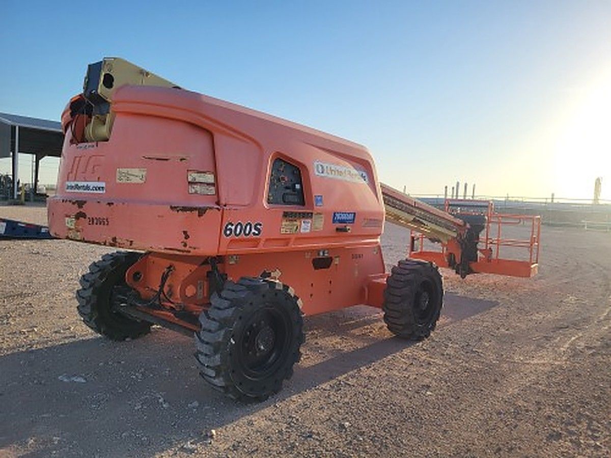 JLG 600S photo 3