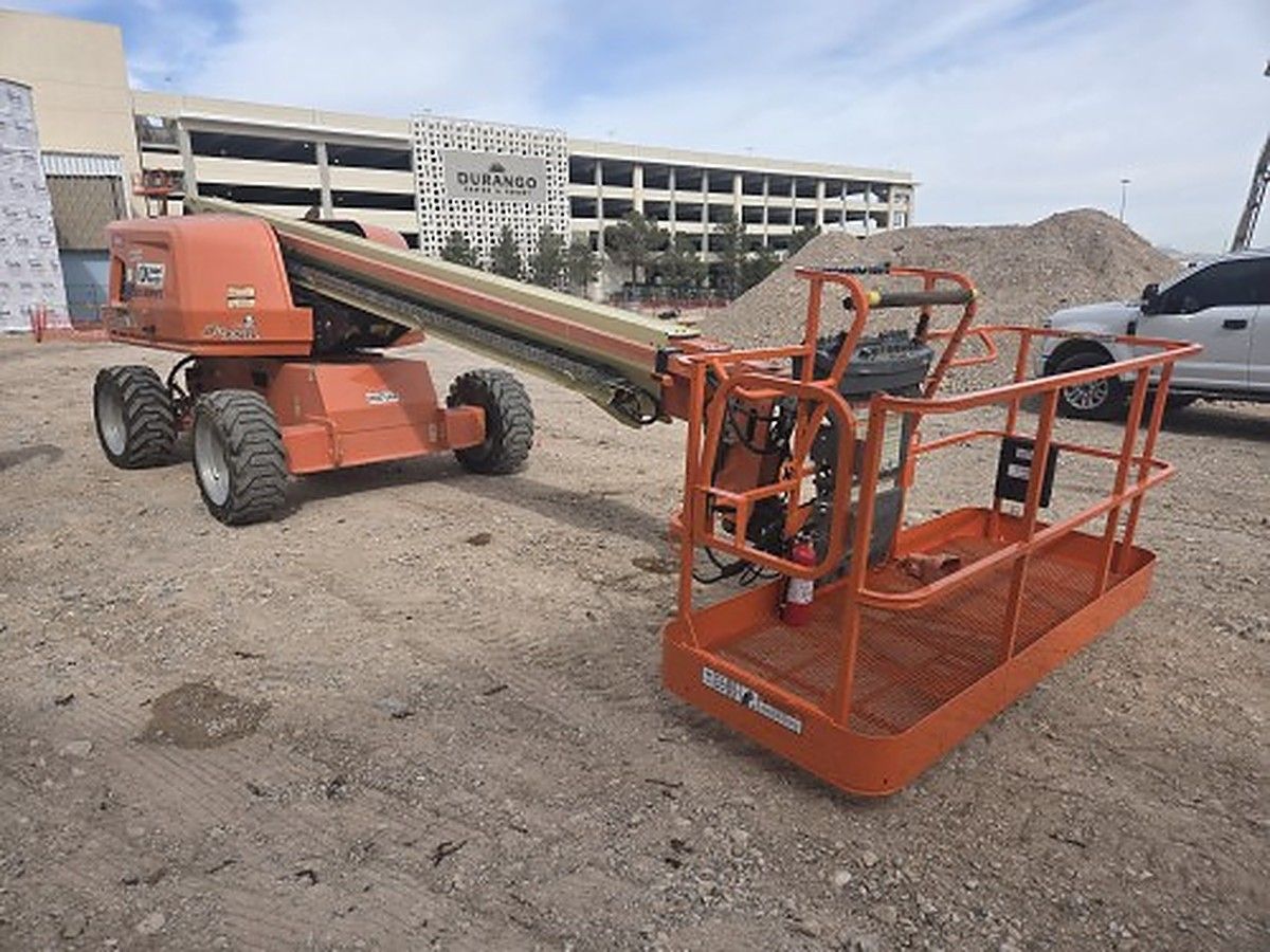 JLG 600S photo 3