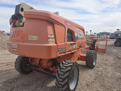 2018 JLG 600S Boom 60-64' Telescopic