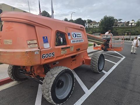 2018 JLG 600S Boom 60-64' Telescopic