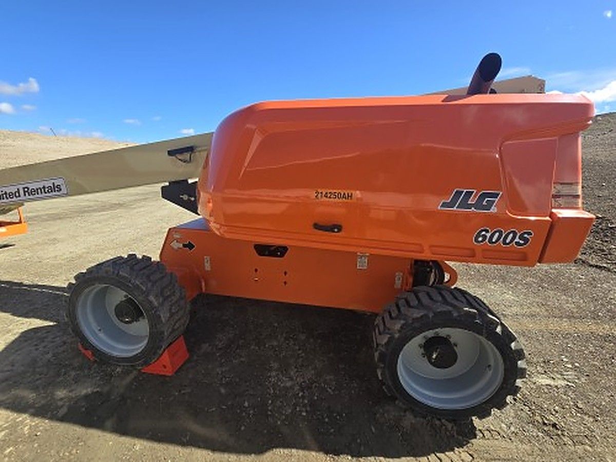 JLG 600S photo 2